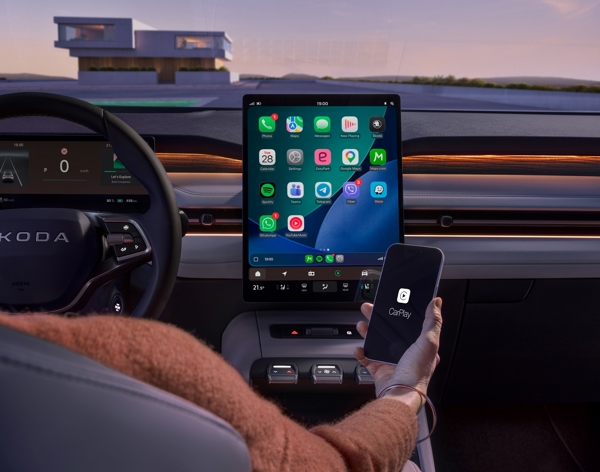 Peaq_063_Apple_CarPlay.jpg