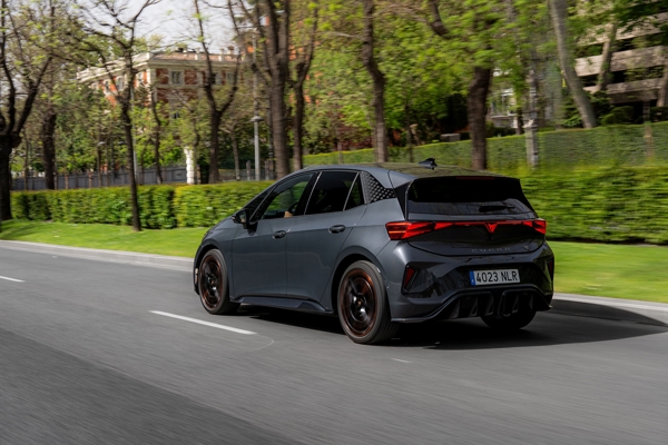 NEW CUPRA BORN VZ_TIMANFAYA_004.jpg